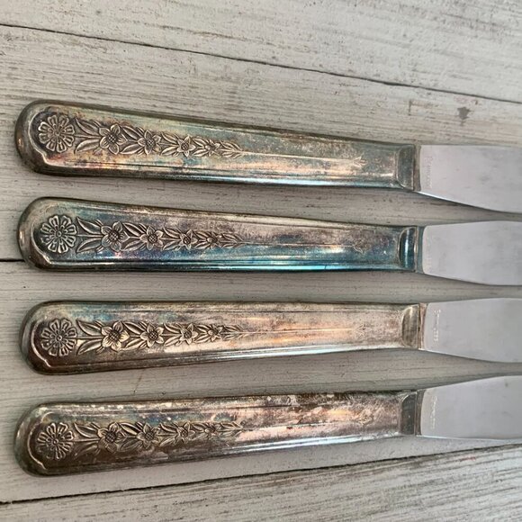 4 Meriden Silverplate Delight Knives Dinner Knife Floral Vintage 50s HTF Set 8.5 - Picture 8 of 10